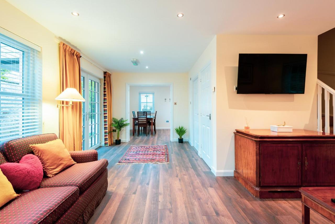 Pink Spa Nest Blairgowrie and Rattray Bagian luar foto